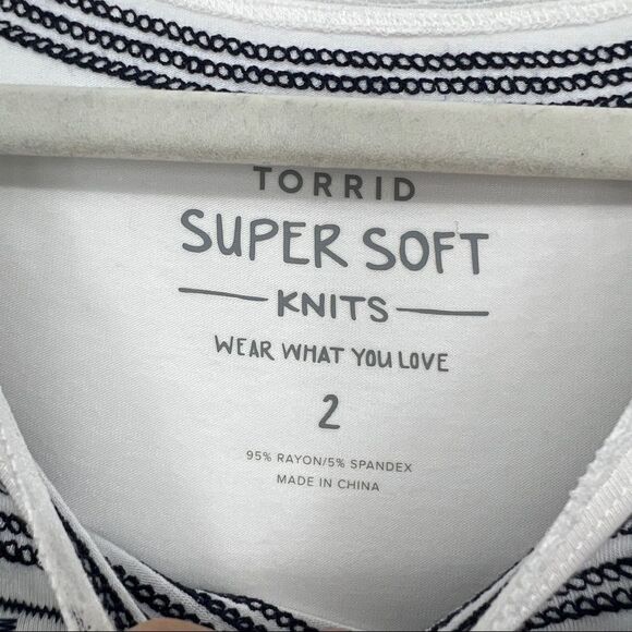 Torrid Super Soft Knits Short Flutter Sleeves Top White Black Navy Embroidery - Picture 5 of 13